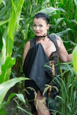 Sonja — 11 / 17