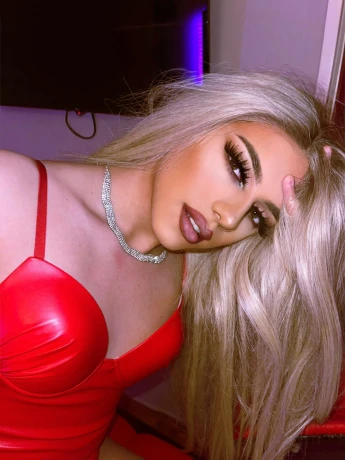 Sharon Nikita — 2 / 7