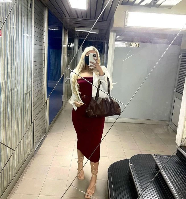 Juliana — 6 / 8