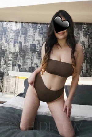 Alina — 7 / 14