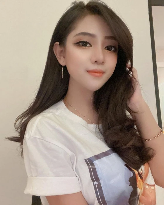 Jessica — 2 / 3