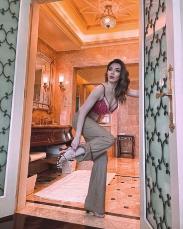 Ilona — 5 / 7