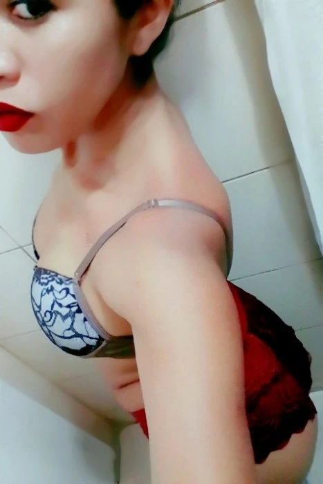 Eliana — 2 / 3