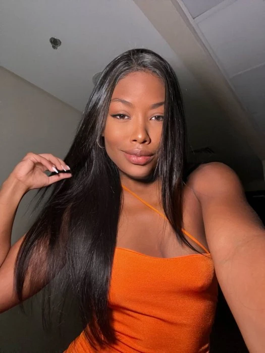 Naomi — 4 / 5