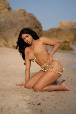 Carol Dias — 2 / 12