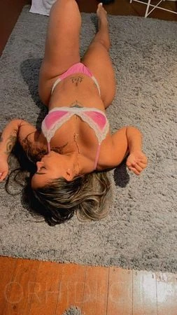 Karolina — 2 / 5