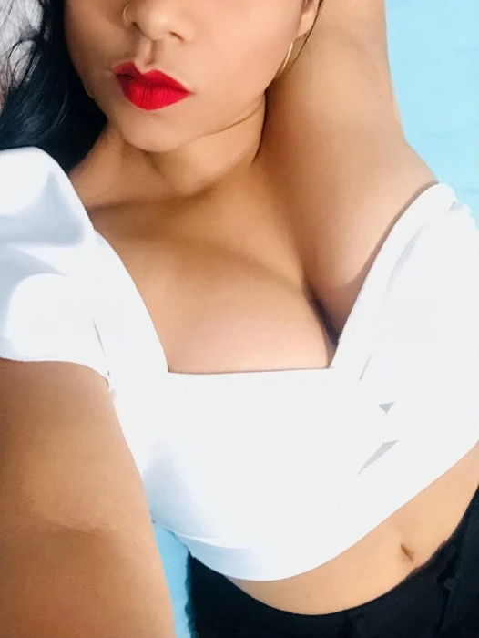 Sara — 2 / 3
