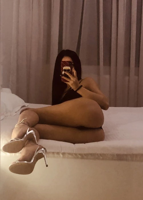 Karinaa — 7 / 8