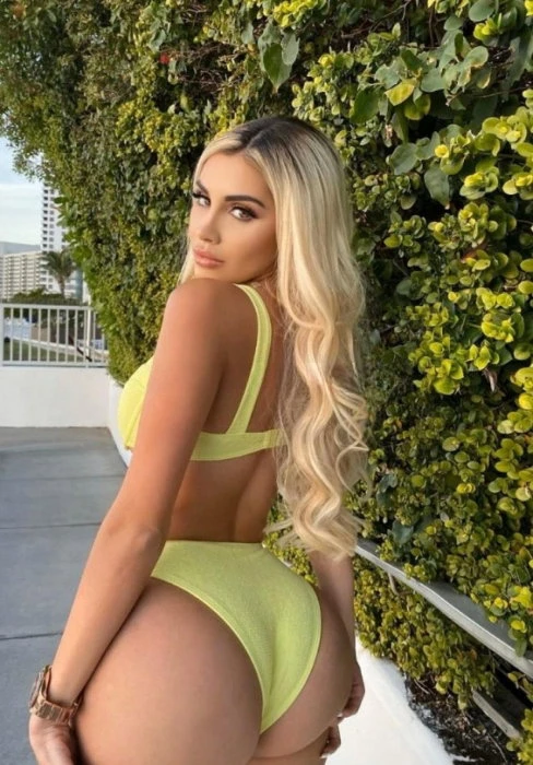 Rose, Escort, Antalya