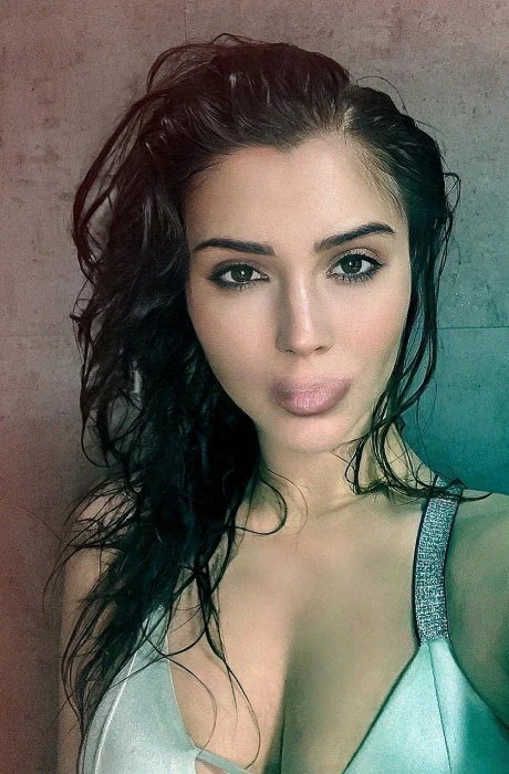 Luana — 6 / 7