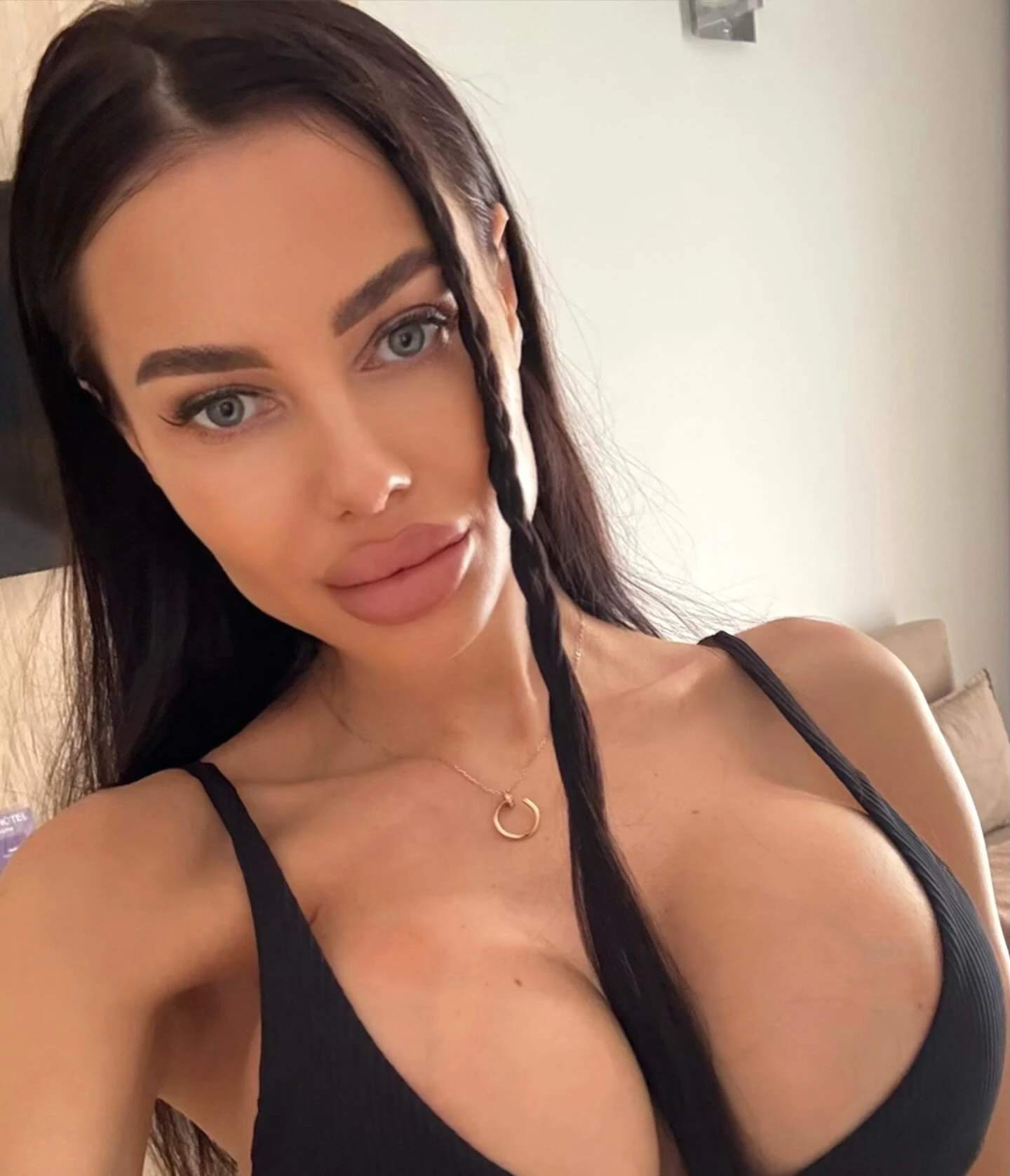 Angelika — 5 / 20