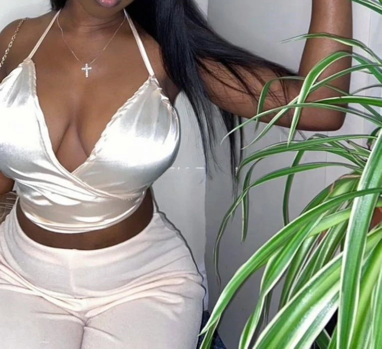 Essama, Escort, Yaounde