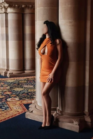 Emily Cole — 2 / 3