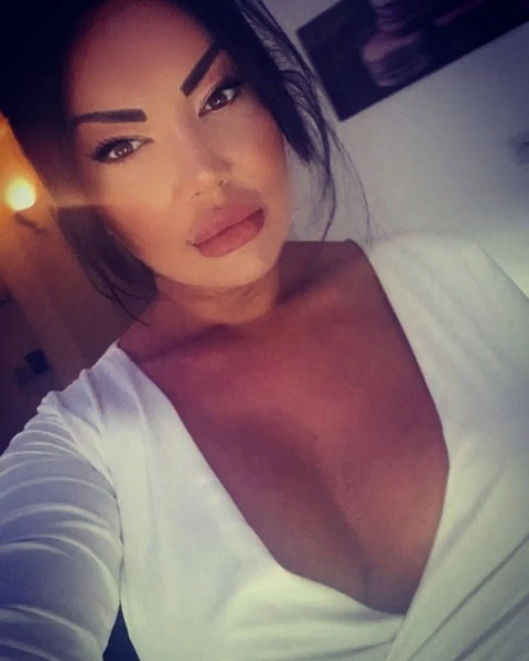 Sofia305, Escort, Mengen