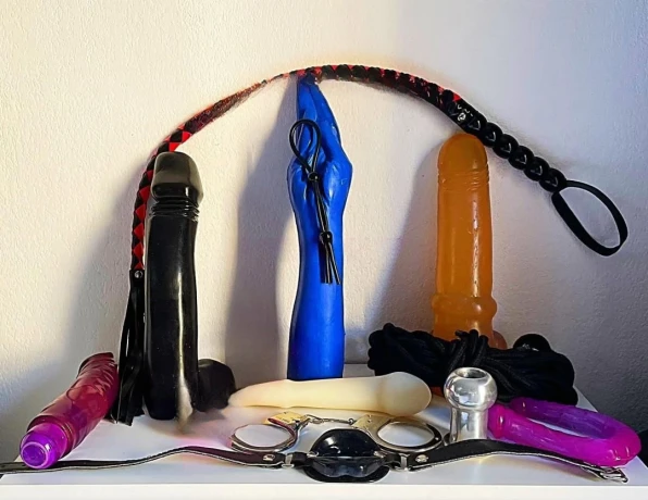 Hannah Angel — 2 / 12