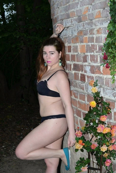 Yasmin — 4 / 8