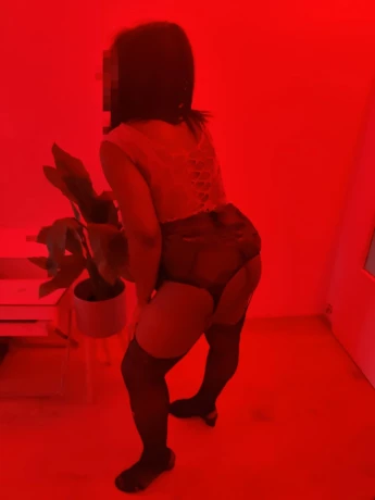 Nabi Escort Und Analsex — 1 / 6