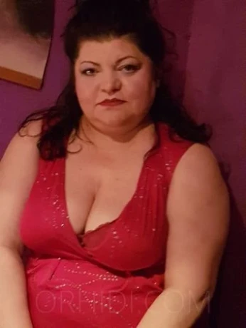 Yvonne — 5 / 8