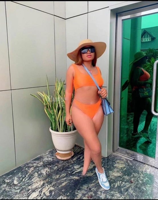 Salma, Escort, Accra