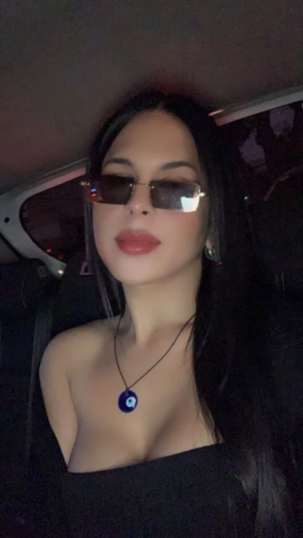 Maria Vittoria — 7 / 12