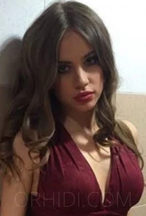 Bella young, Escort, Istanbul