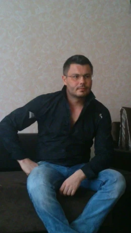 Artur — 2 / 3