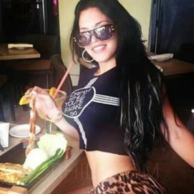 Yesica, Escort, Paris
