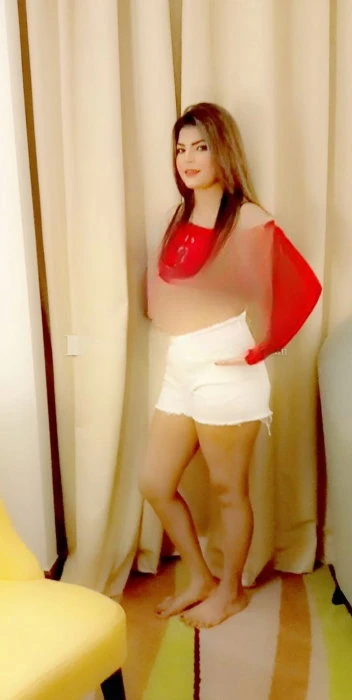 Sara — 2 / 3