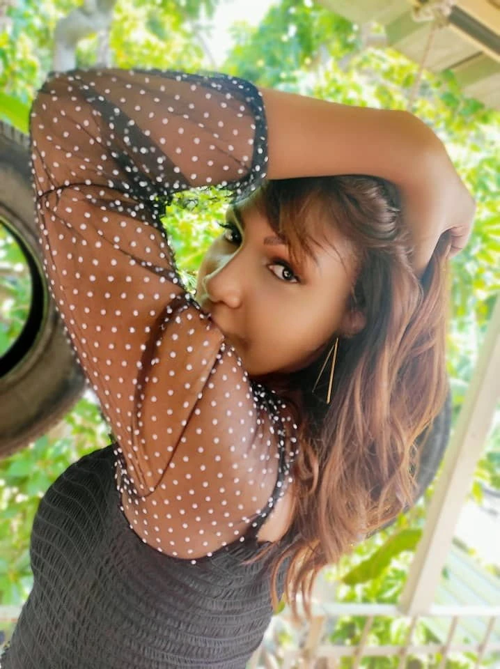 Zarina — 8 / 10
