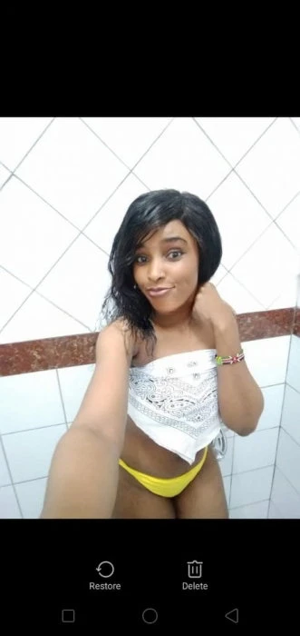 Mia lily, Escort, Umm Salal Muhammad