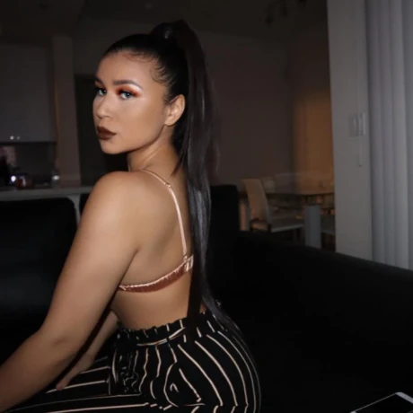 Veronika — 2 / 3