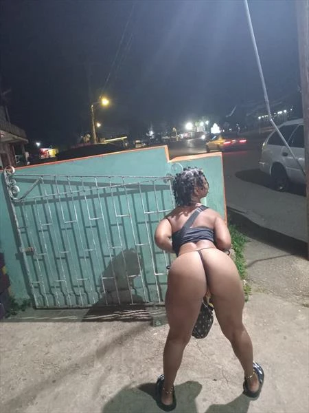 Delicious, Escort, Kingston