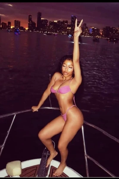 Posey — 1 / 2
