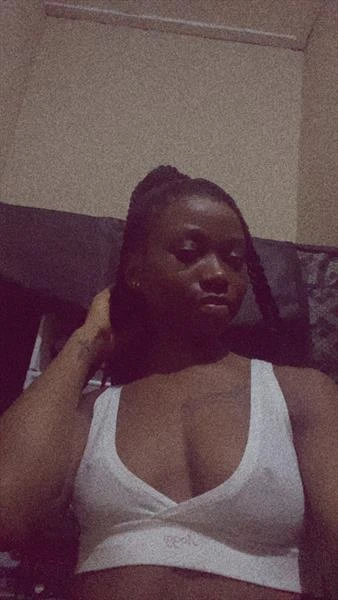 Pretty Savage, Escort, Accra