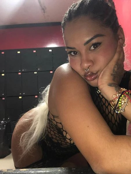 Rubi, Escort, Nassau