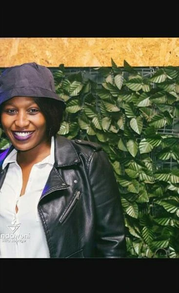Yaya, Escort, Germiston