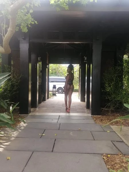 MsCoochie, Escort, Cape Town
