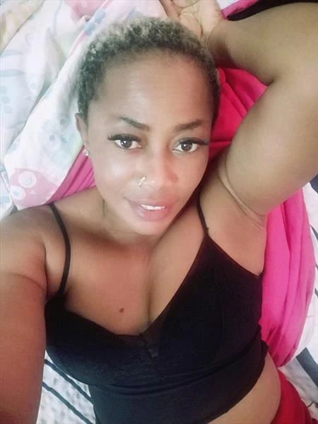 chykiss, Escort, Lomé