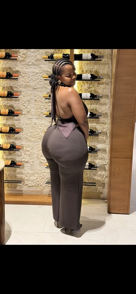 Palesa, Escort, Accra