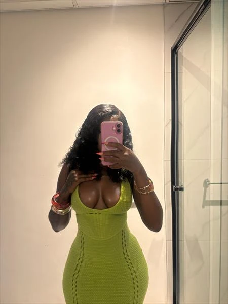 Dess, Escort, Cape Town