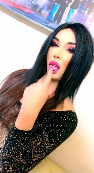 Ebru, Escort, Tirana