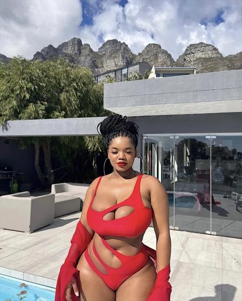 Mary, Escort, Cotonou