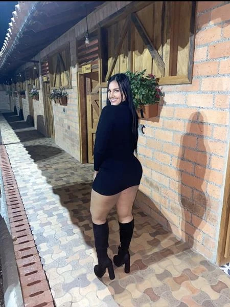 Victoria, Escort, Tirana