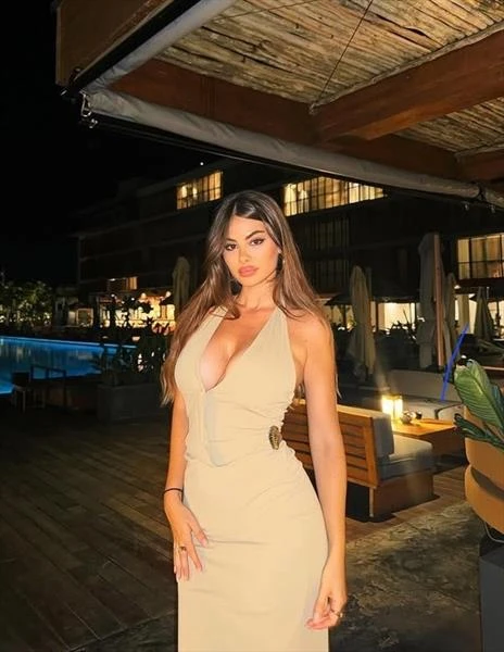 Stacey, Escort, Hongguang Qidui