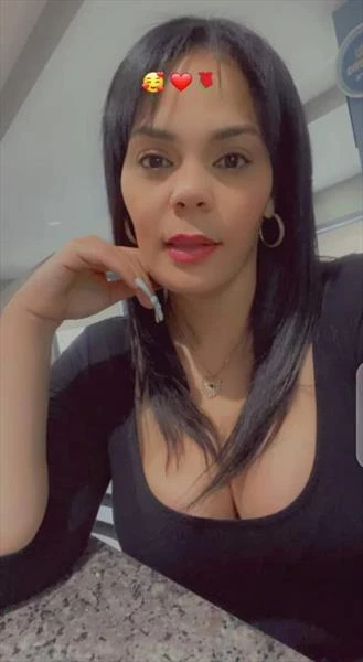 Juanita — 1 / 2