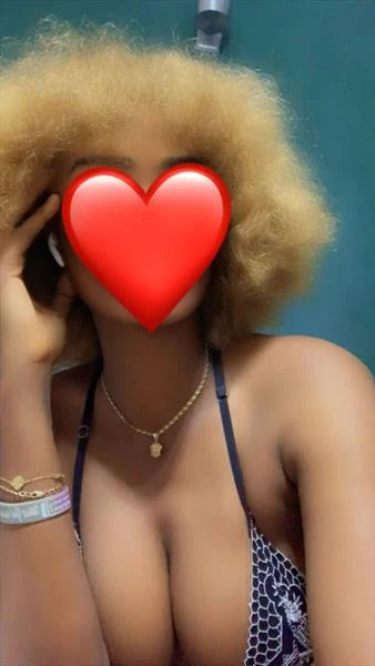 Cassy, Escort, Tema