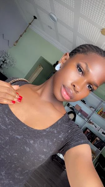 Kinky, Escort, Lagos