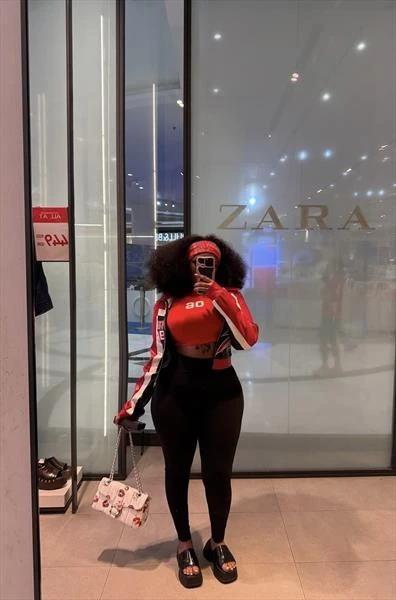Vanilla, Escort, Accra