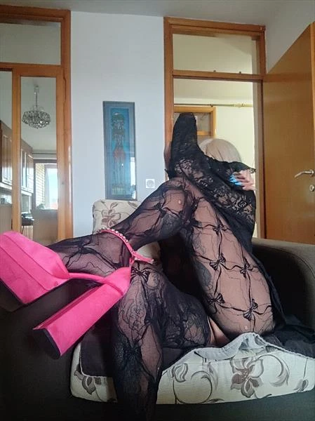 Maja ja, Escort, Sarajevo