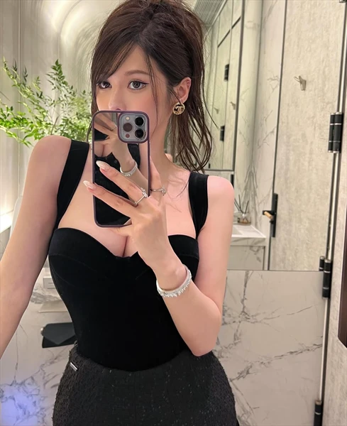 안녕하세요, 저는 한국에서 온 하나입니다, Escort, Hongguang Qidui